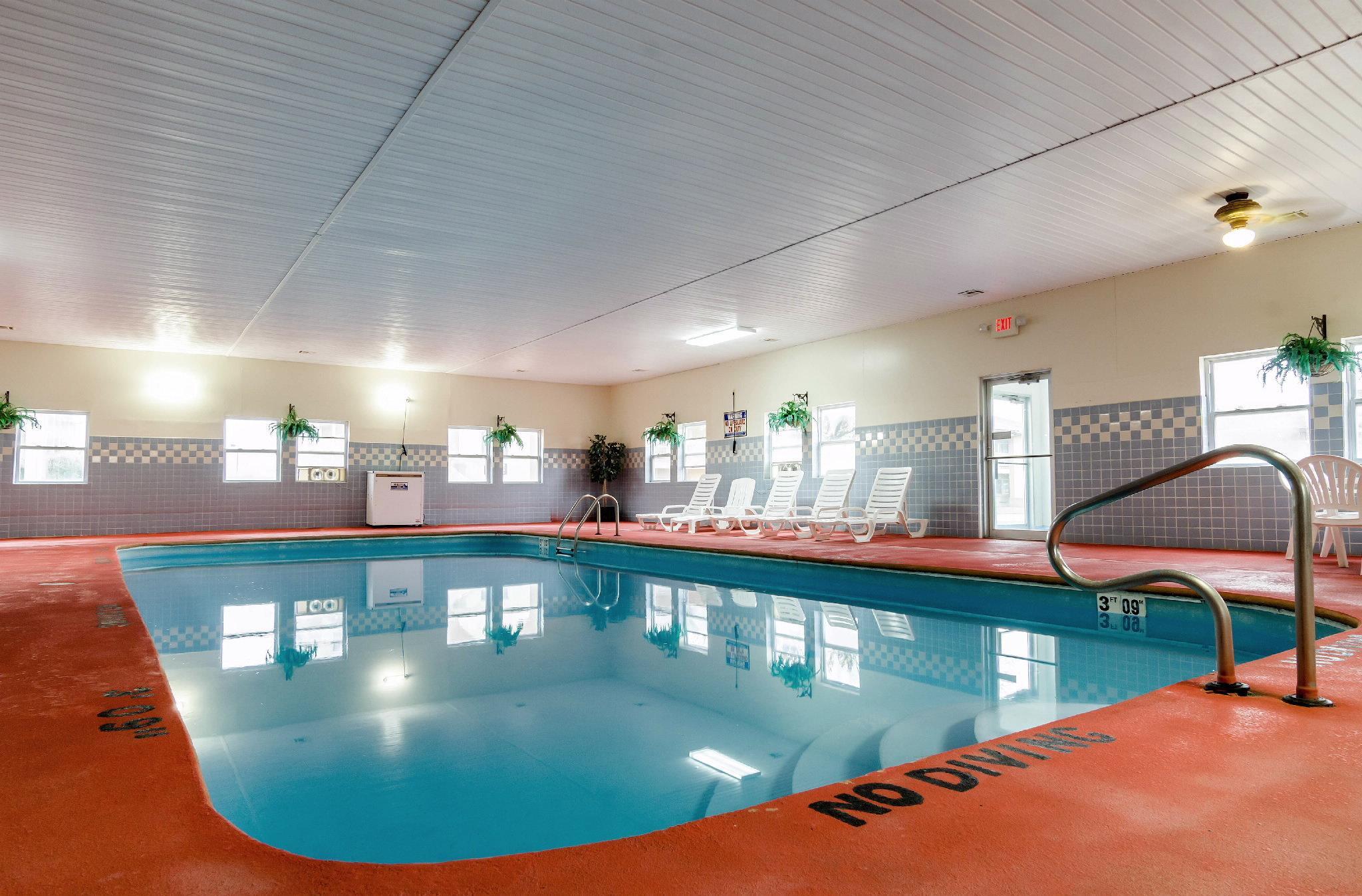 Colby Inn And Suites 외부 사진
