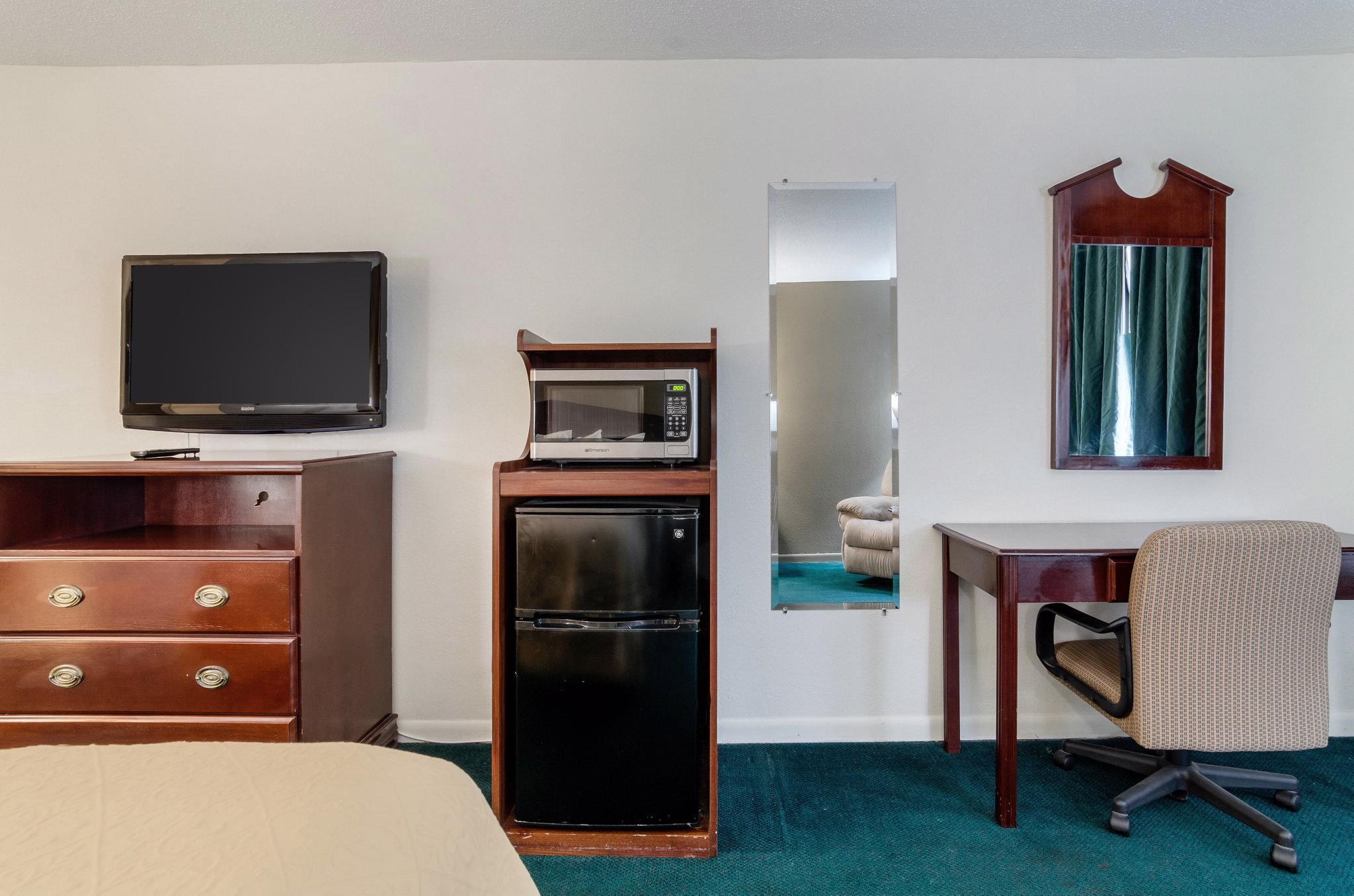 Colby Inn And Suites 외부 사진